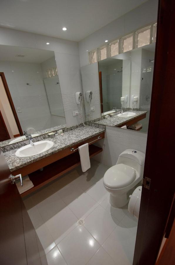 Hotel Cuellars Pasto Esterno foto